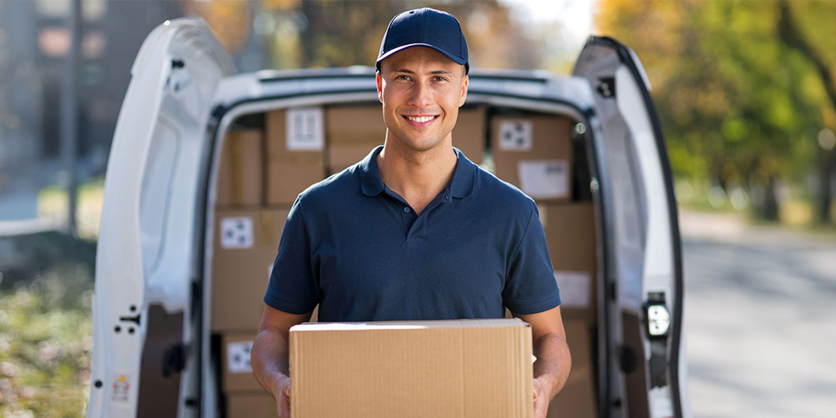 BEZPIECZNA DOSTAWA. LUSTRO W IDEALNYM STANIE